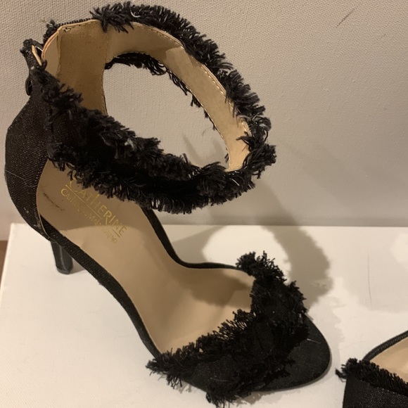 Catherine Malandrino 🖤Black Denim Fray Edge Sherpa Look Fringe Ankle Strap Heel - Picture 2 of 11